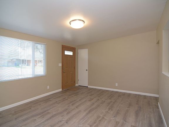 3rd image of 4115 N Lange Ave