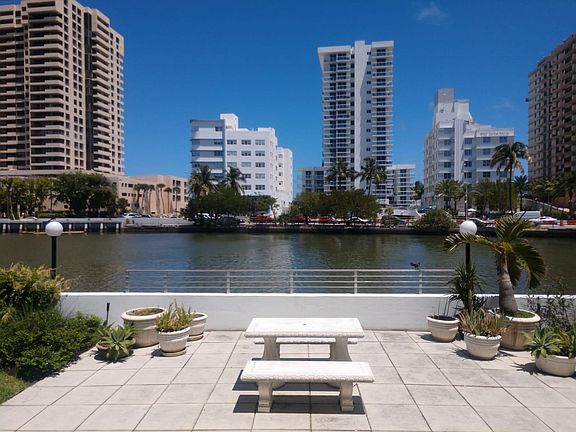 3rd image of 2445 Lake Pancoast Dr APT L