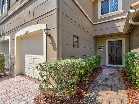 3rd image of 2591 SW Marshfield Ct