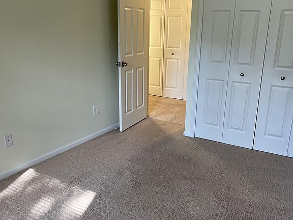 5th image of 917 11th Ave S APT 4-1