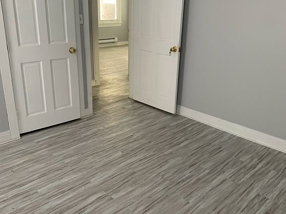 4th image of 9 Warren St #11334761