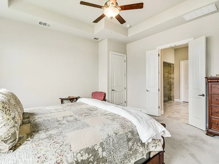 3925 Octavia Dr — Photo 12