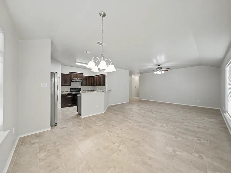 2103 Jefferson Ct S — Photo 8