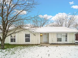 902 Purdue Ln, Matteson, IL 60443