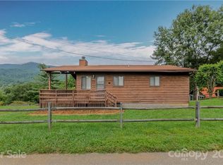 205 Midland Dr, Waynesville, NC 28785