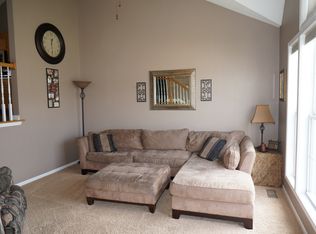 3 SW Whitlock Dr, Lees Summit, MO 64081