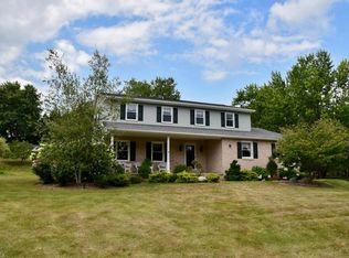 8647 Hickerylane Ave NW, Clinton, OH 44216