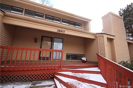 2nd image of 38917 Holsworth Ct