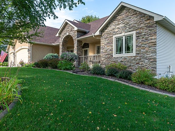 3rd image of 3759 Drumcliffe Ct