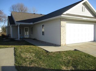 609 Springbrook Cir, Deforest, WI 53532