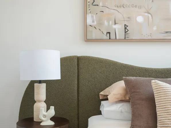 65 Dupont Street image 6 of 32