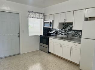 738 NW 1st Ct #1-2, Hallandale, FL 33009