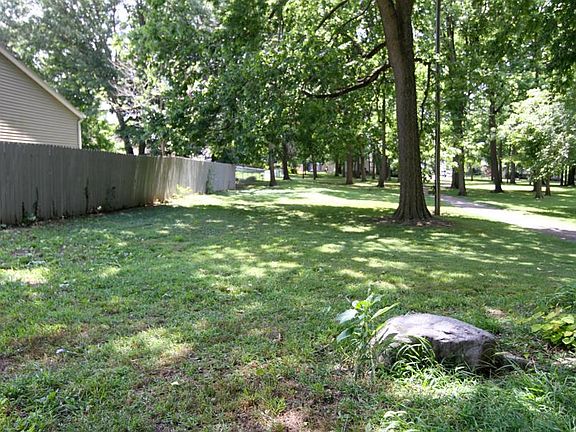 3rd image of 3271 Creston Ct