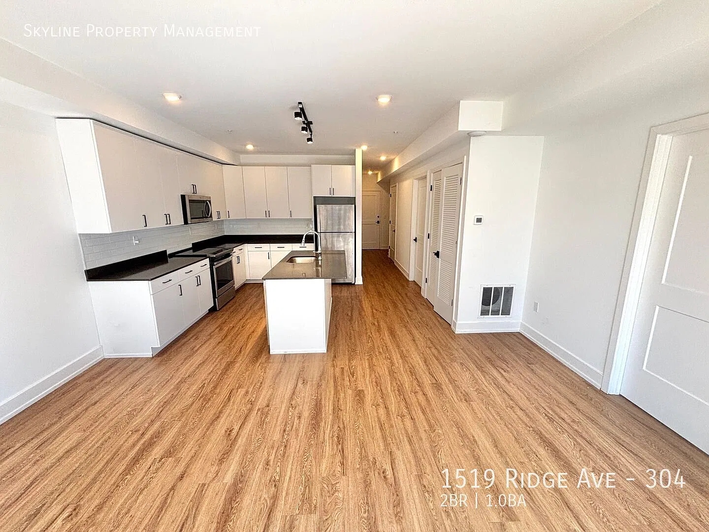 Gorgeous 2 Bedroom Apartment For Rent in Francisville/Fairmount! — Photo 2