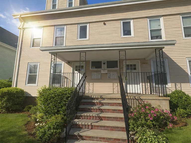 Vernon St — Photo 14