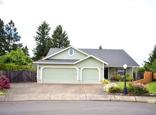 1560 Fairview Pl, Cottage Grove, OR 97424