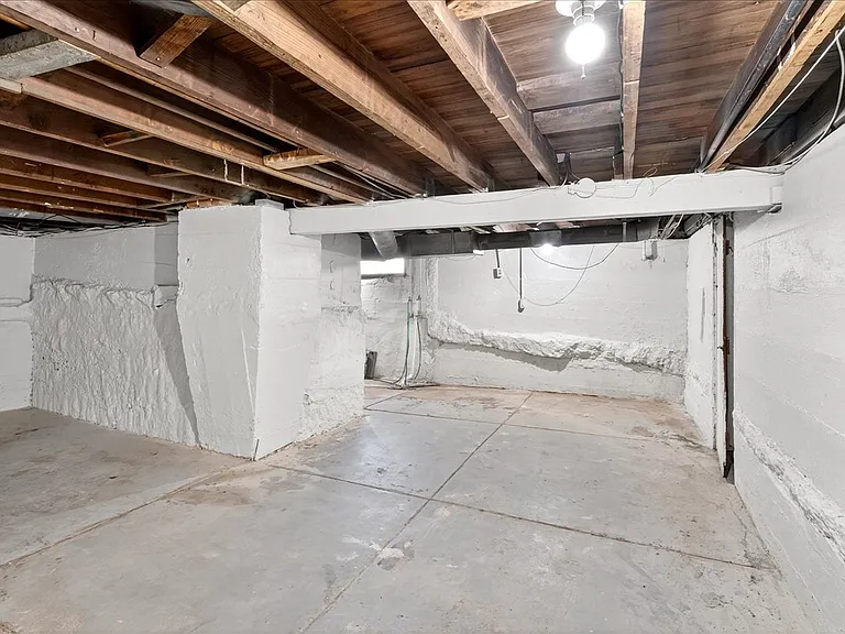 8619 Mackenzie Rd — Photo 27