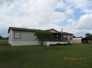 752 Goliad N, Goliad, TX 77963