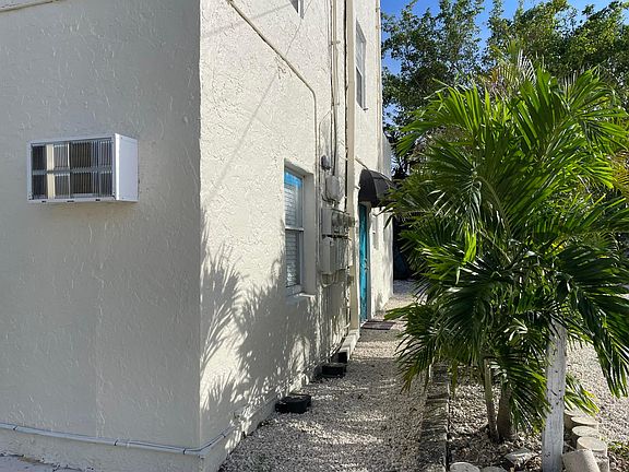 4th image of 101 S D Street