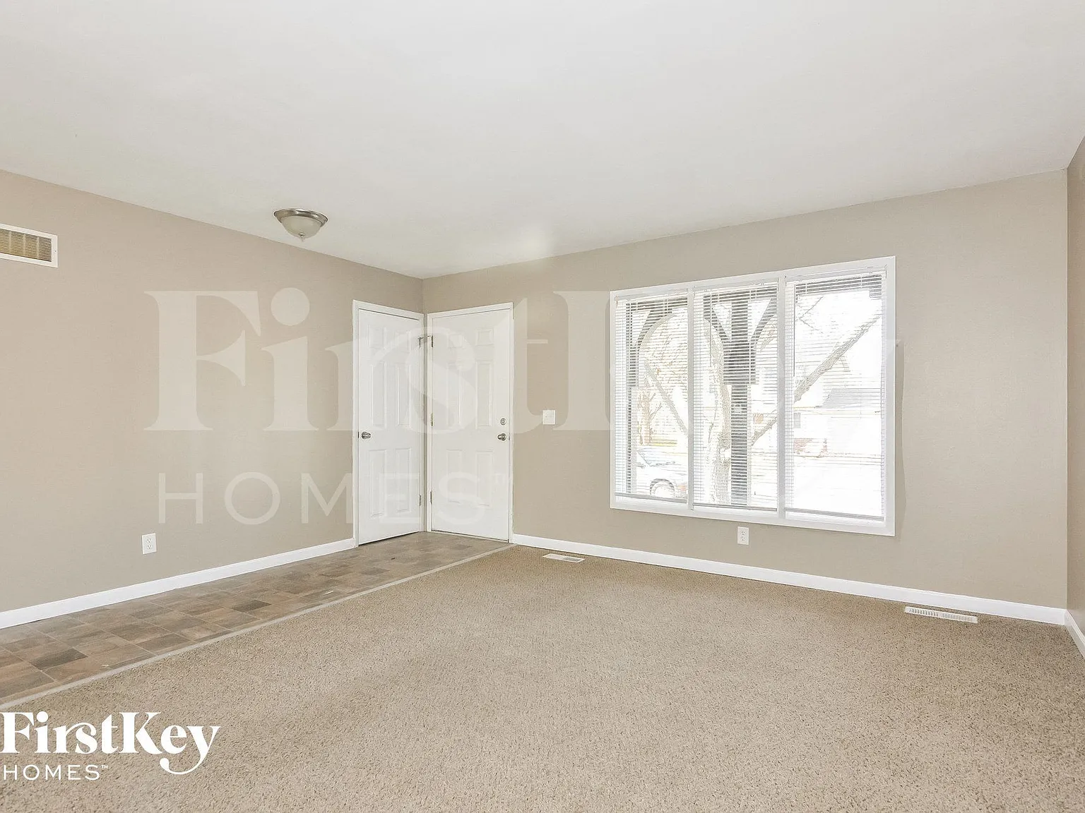 4 bed, 2.0 bath, 1310 sqft, $1,975 — Photo 4