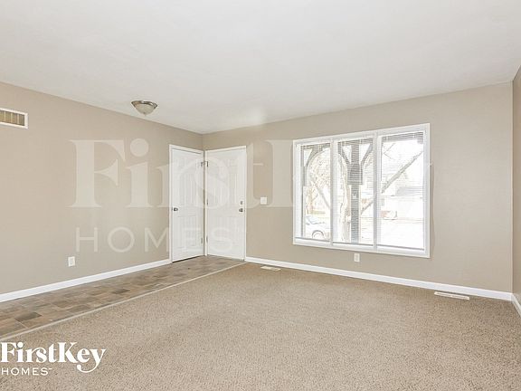 4th image of 2740 Sherwood Dr