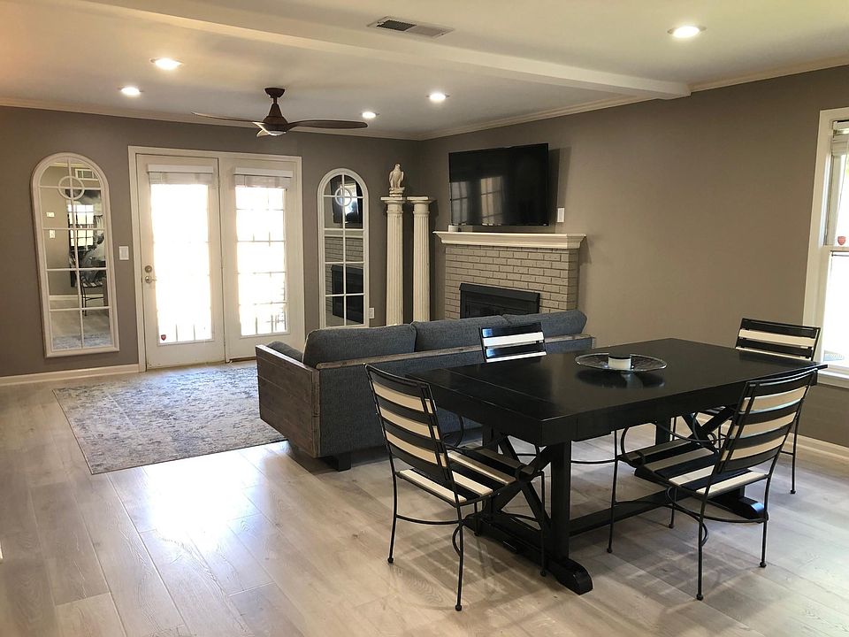 1st image of 325 Westfield Dr