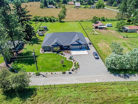 2nd image of 5614 NE 207th Ave