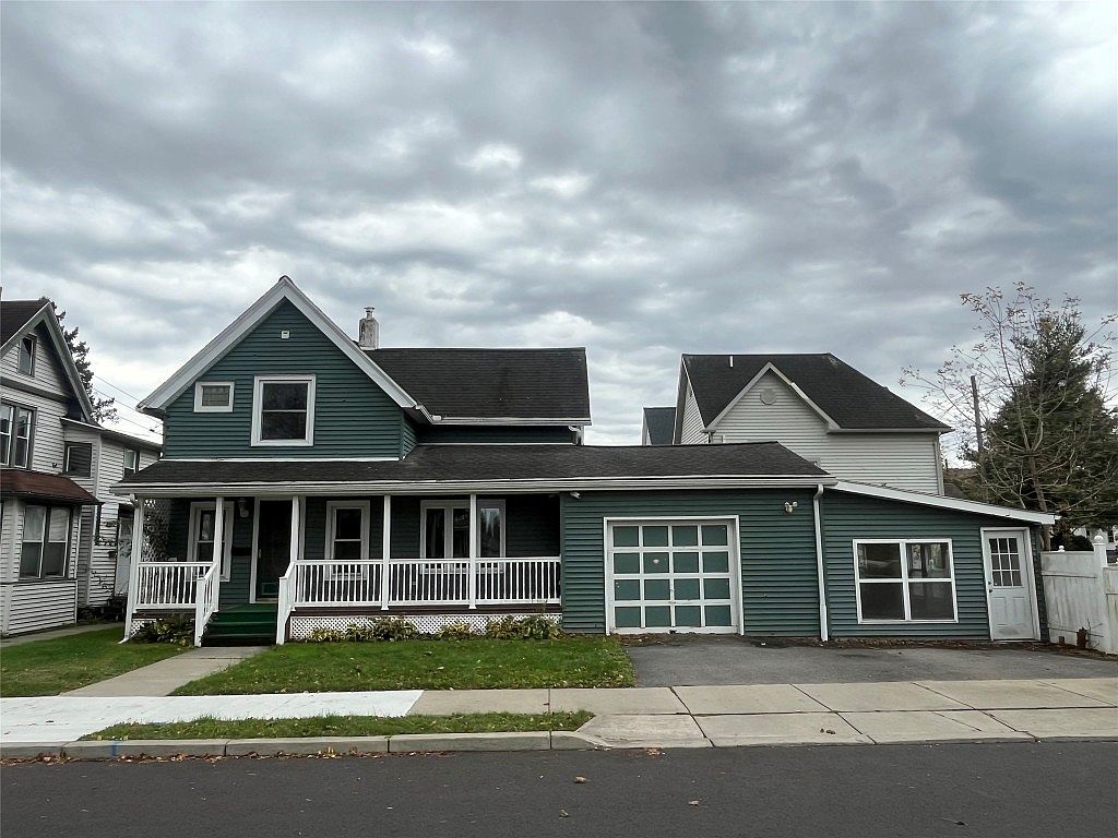 10 Burton Ave, Binghamton, NY 13904 | Zillow