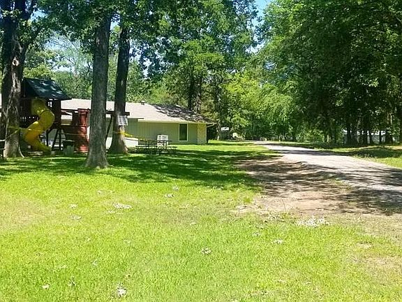 5th image of 110 Oakwood Cir