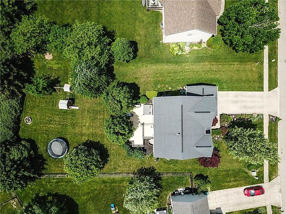 3rd image of 2125 Wedgewood Dr