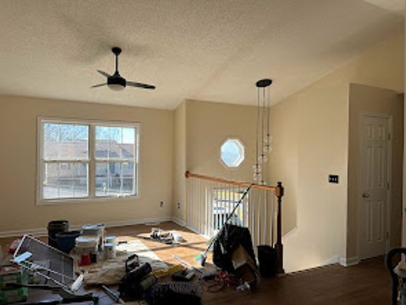 3rd image of 129 Meadowlark Dr