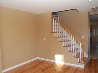 19 Pine St, Medway, MA 02053