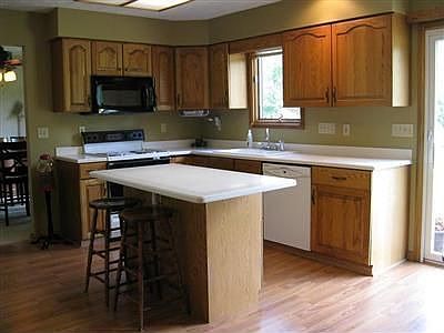 2nd image of 3010 Countryside Ln