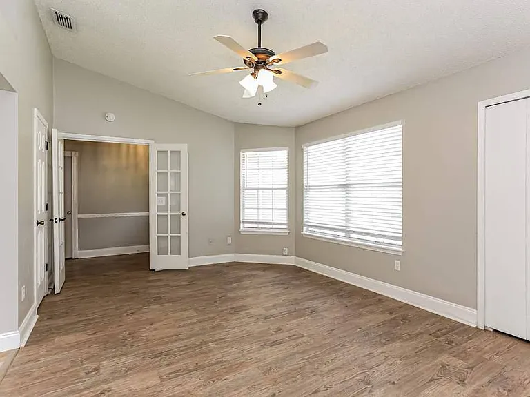 8779 Hammond Forest Dr — Photo 9
