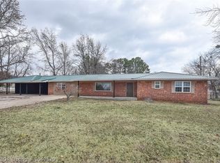 1921 Fisher Rd, Muldrow, OK 74948