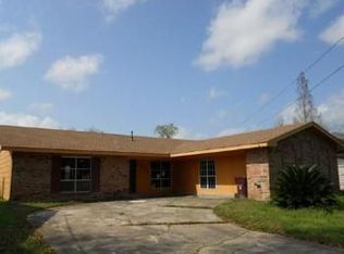 384 Barton Ave, Luling, LA 70070