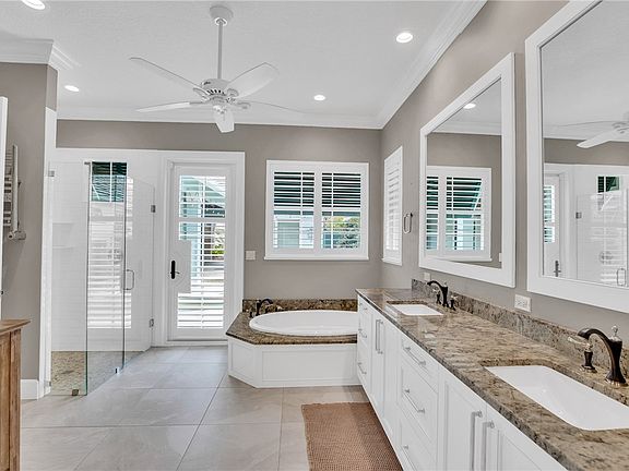 5th image of 9205 Spring Time Dr