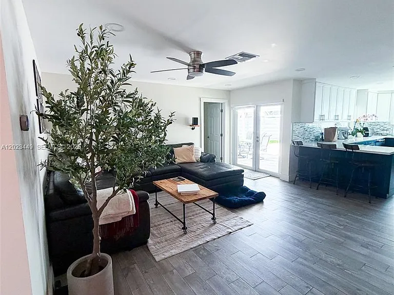 14552 SW 142nd Pl #14552 — Photo 3