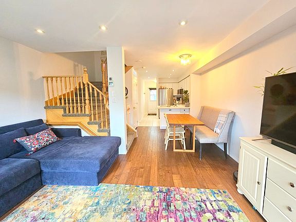 3rd image of 35 Lodgeway Dr