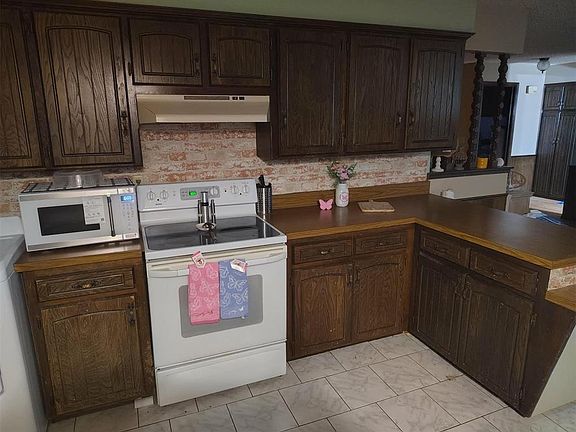 4th image of 1505 Crestview Dr