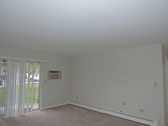 4th image of 7410 Brookdale Dr #4-113