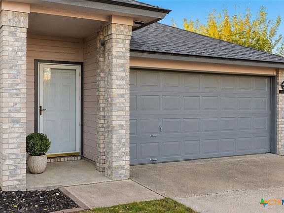 3rd image of 3303 Dorothy Jane Dr