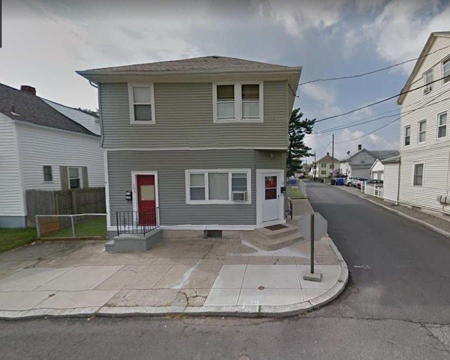 1st image of 133-135 Sutton Ave