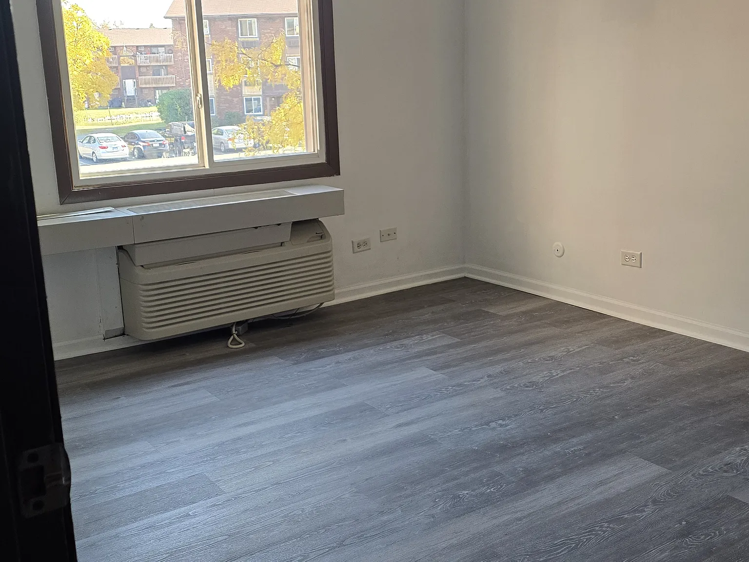 2 bed, 980 sqft, $1,700 — Photo 3