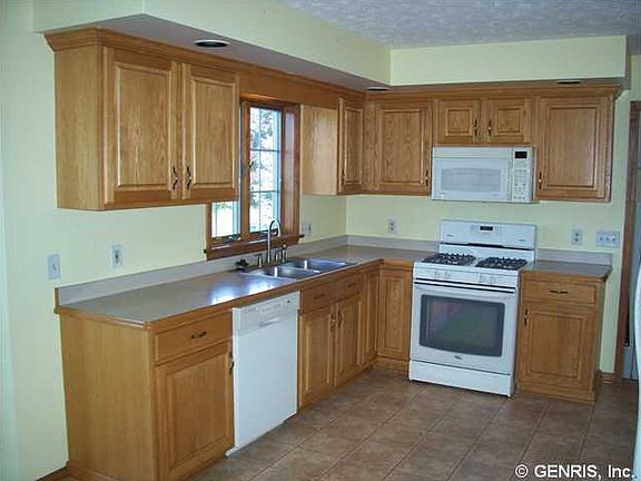 4th image of 3047 Idas Ln