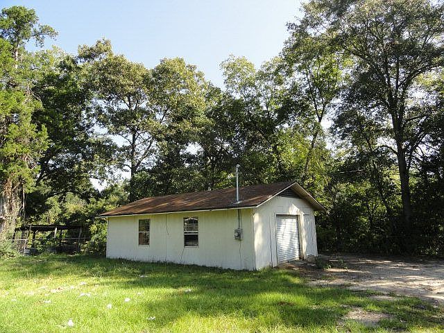 2nd image of 203 W 16th St