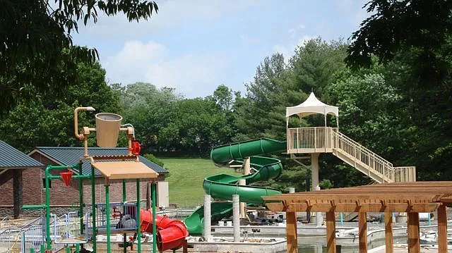 324 Caroline Ave — Photo 11