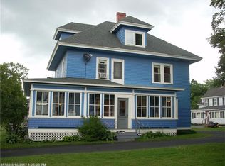 3 Bowdoin St, Houlton, ME 04730