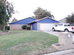10133 Fairfax Ln, Yukon, OK 73099