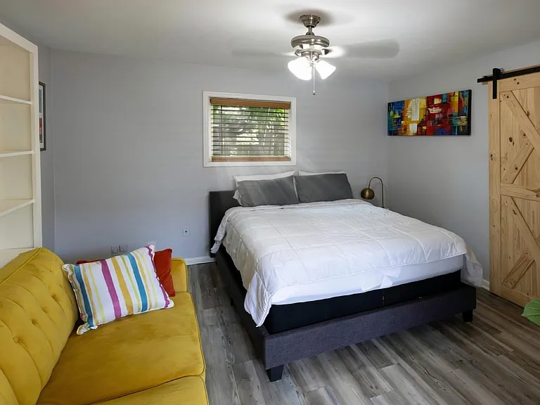 230 White Cedar St — Photo 15